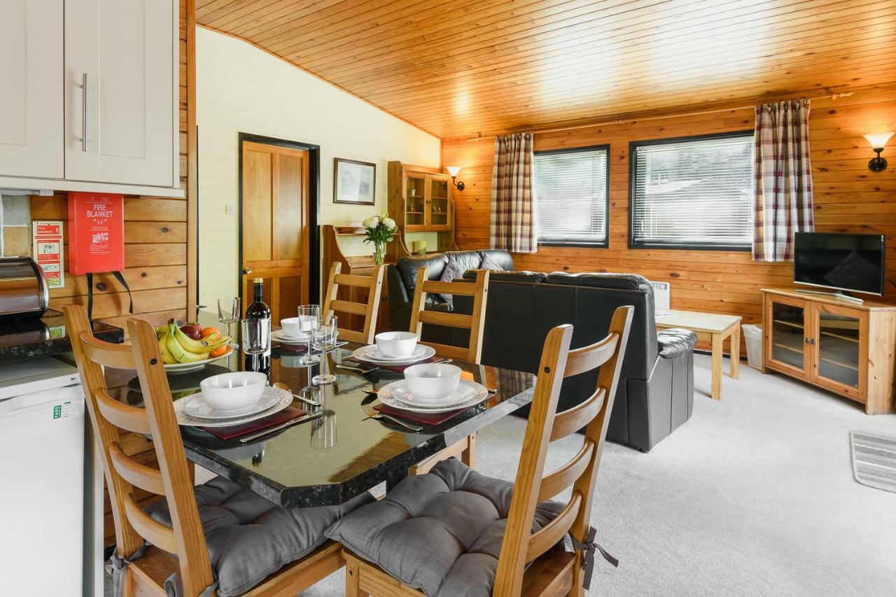 Woodlands Hotel&Pine Lodges Grange-over-Sands Eksteriør billede
