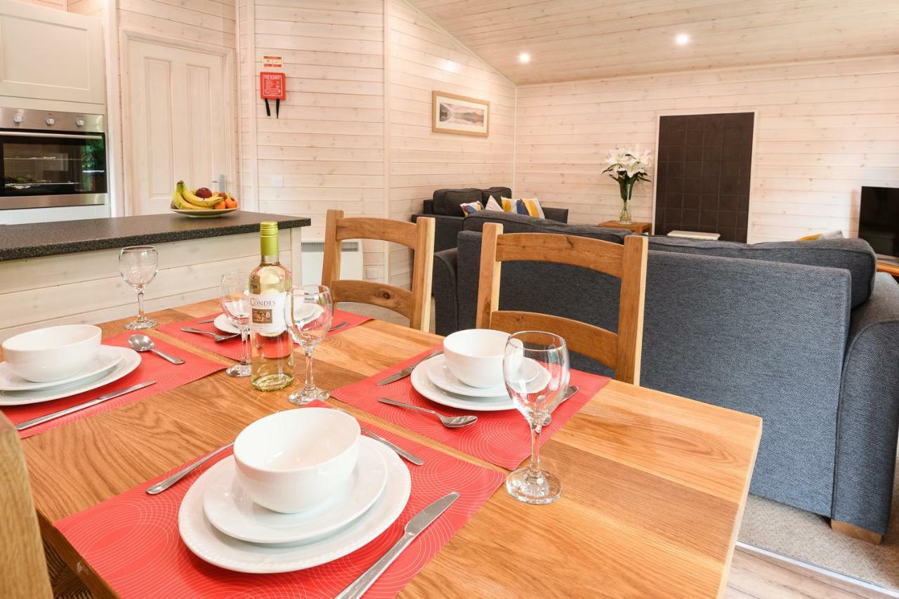 Woodlands Hotel&Pine Lodges Grange-over-Sands Eksteriør billede