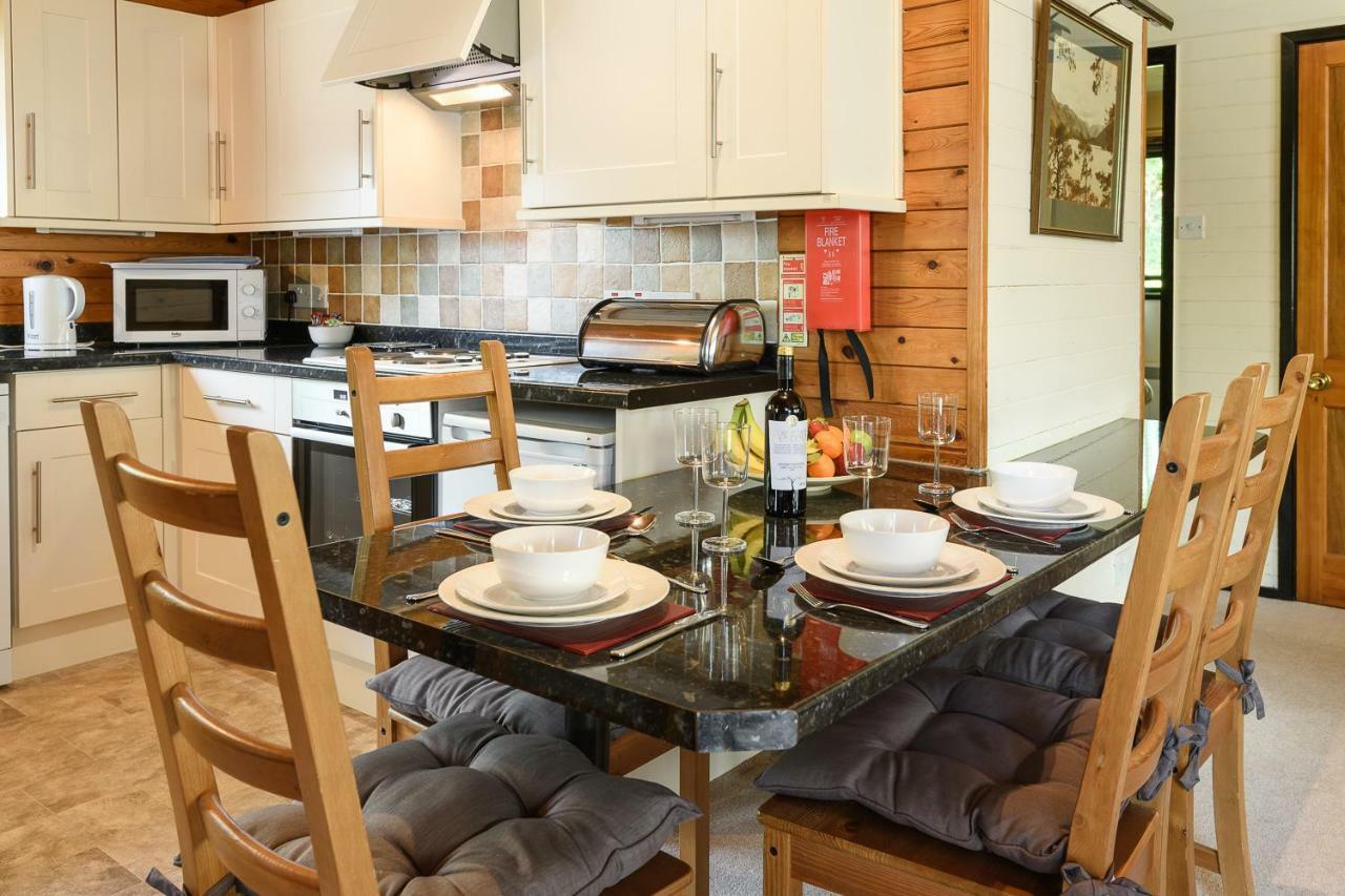 Woodlands Hotel&Pine Lodges Grange-over-Sands Eksteriør billede